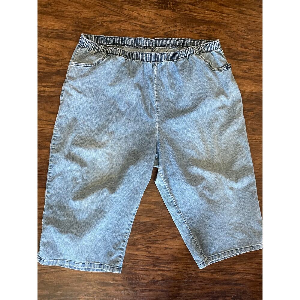 Vintage Chic womens plus size capris